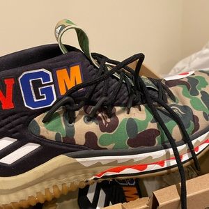 Camo adidas ezee sneakers!